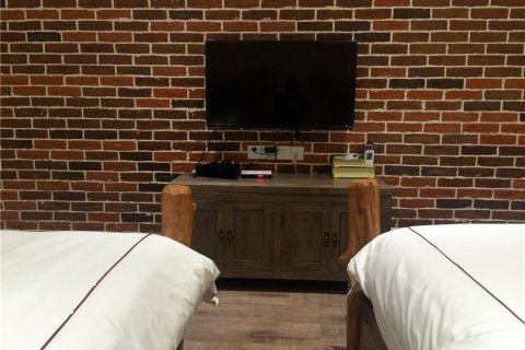 普者黑红泥小火炉pizza客栈