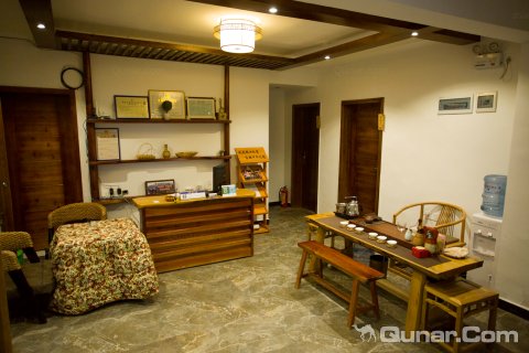 凤凰沱江缘民宿