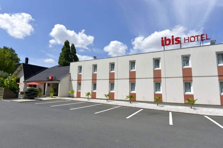 尼奥尔玛莱波特芬宜必思酒店(Ibis Niort Marais Poitevin)