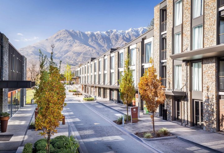 皇后镇希尔顿逸林酒店(DoubleTree by Hilton Queenstown)
