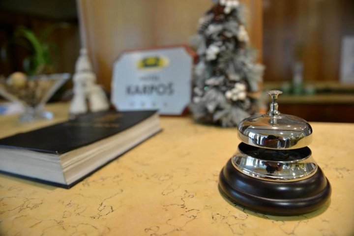卡尔波斯酒店(Hotel Karpos)