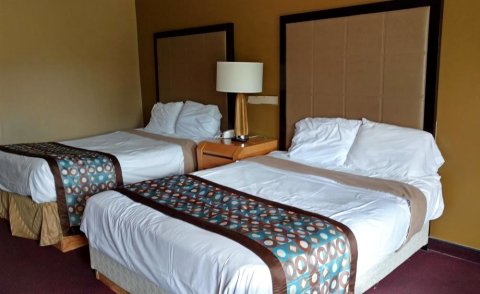 堪萨斯城美洲最佳价值套房汽车旅馆(Americas Best Value Inn & Suites Kansas City)