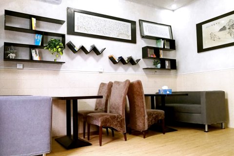 热呆鱼国际青年旅社