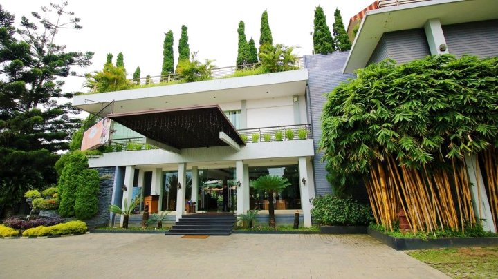 塞提雅布伦邦禅房酒店(Zen Rooms Setiabudi Lembang)