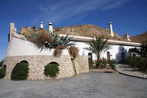 库埃瓦斯拉格兰哈酒店(Cuevas La Granja)