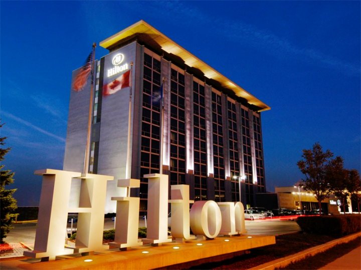多伦多机场希尔顿酒店(Hilton Toronto Airport Hotel & Suites)