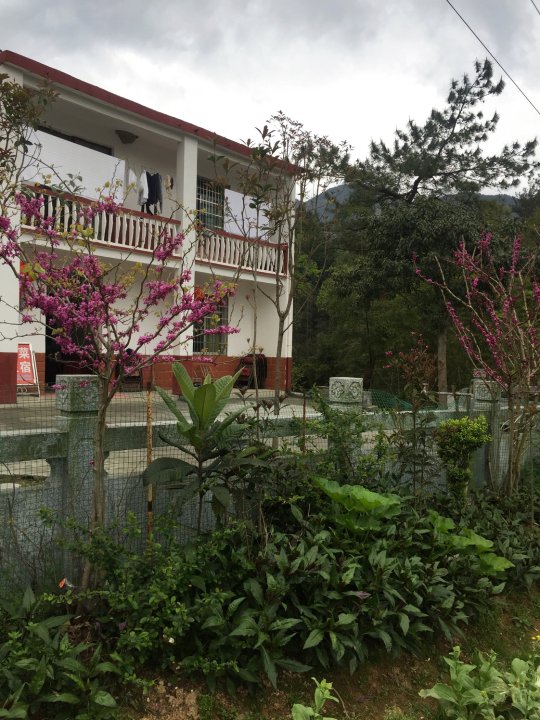 衡阳南岳半山腰永红酒店
