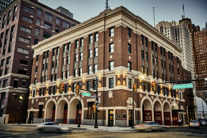 底特律基石酒店(Detroit Foundation Hotel)