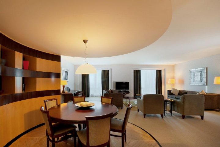 迪拜香格里拉酒店公寓(Shangri-La Hotel Apartments, Dubai)