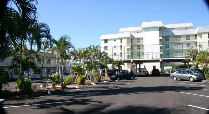 Windward Passage Resort