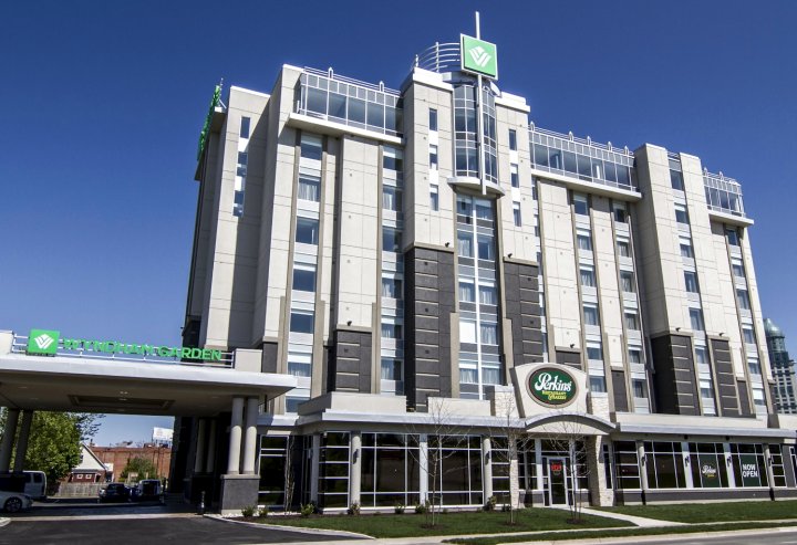 尼亚加拉瀑布景观温德姆酒店(Wyndham Garden Niagara Falls Fallsview)