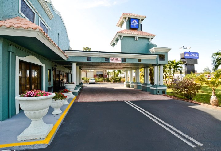 迈尔斯堡美洲最佳价值客栈(Americas Best Value Inn Fort Myers)