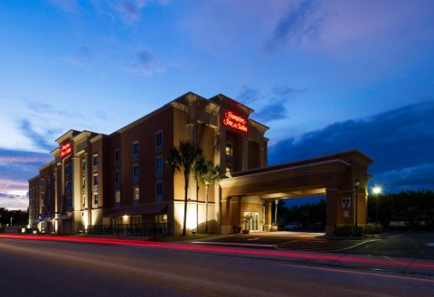 珊瑚角/麦尔兹堡欢朋酒店(Hampton Inn & Suites Cape Coral / Fort Myers)