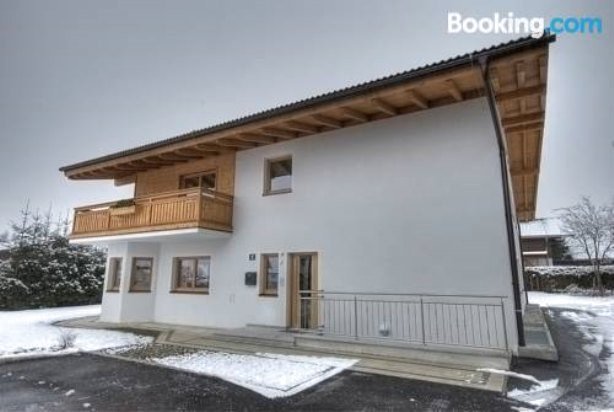 滑雪和高尔夫​​所卡普伦出租小屋公寓(Chalet Apartment Ski and Golf by Kaprun Rentals)