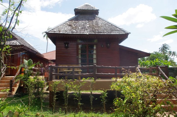 泰式屋海滩度假酒店(Thai House Beach Resort)