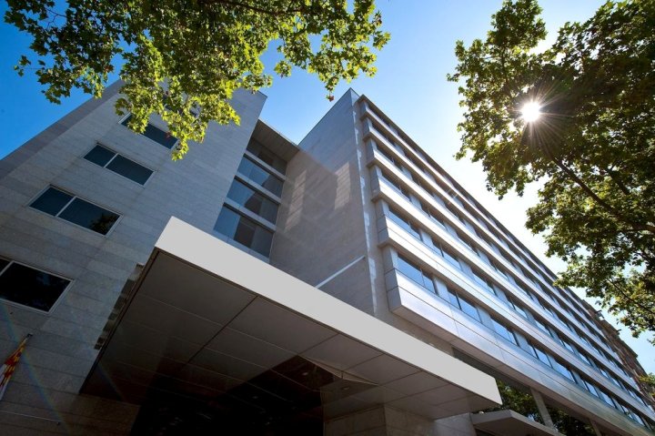 皇冠假日巴塞罗那菲拉中心酒店(Crowne Plaza Barcelona Fira Center 4*Sup)