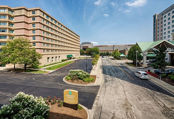 奥黑尔罗斯蒙特芝加哥大使套房酒店(Embassy Suites Chicago - O'Hare Rosemont)