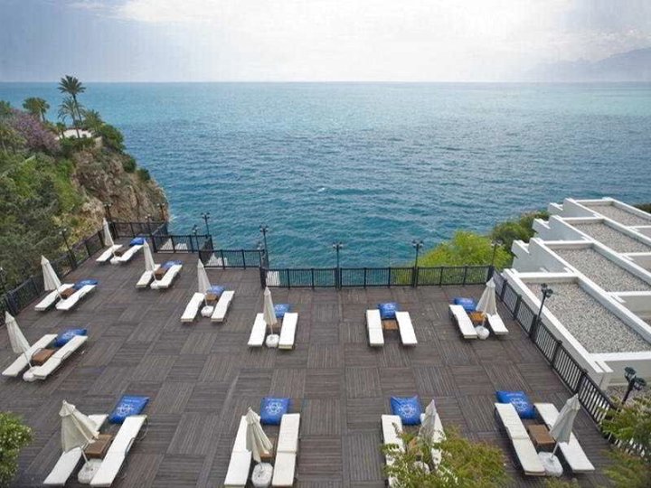迪万安塔利亚酒店(Divan Antalya Talya)
