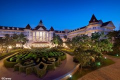 香港迪士尼乐园酒店(Disneyland Hotel)