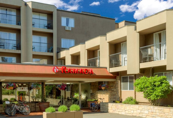 维多利亚温德姆旅行者酒店(Travelodge by Wyndham Victoria)