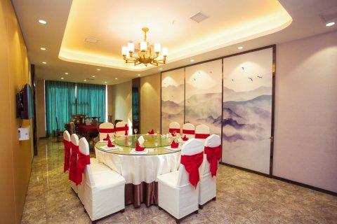 大余金莲山大酒店