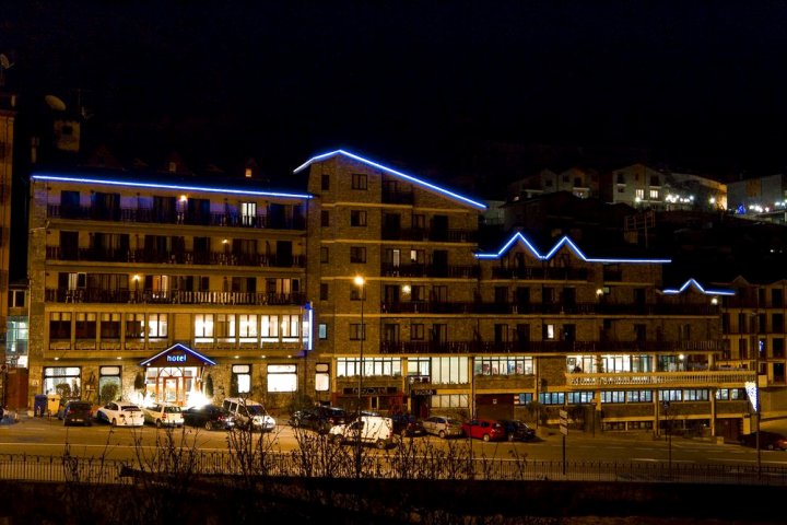 索拉娜酒店(Hotel Solana)