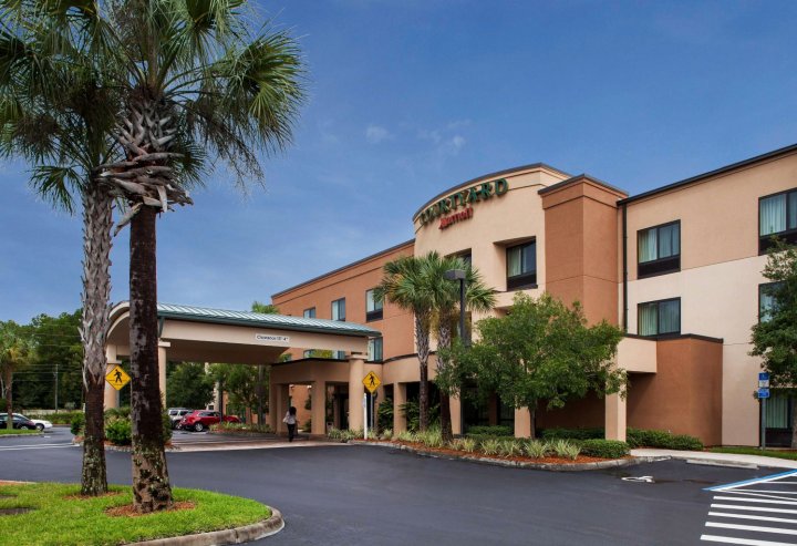 圣奥古斯丁I-95万怡酒店(Courtyard by Marriott St. Augustine I-95)