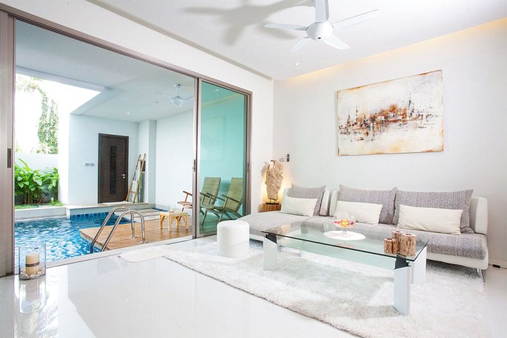 友谊别墅7号 Friendship Villa 7(Friendship Villa No.7 | 2 Bed Beachfront Pool Villa Friendship Beach Phuket)