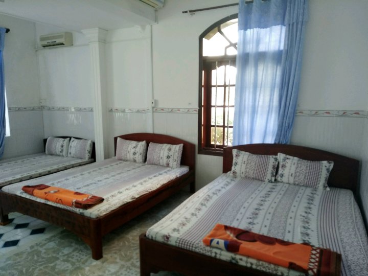 Lan Vy 2 Guesthouse