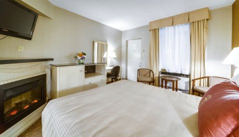 蒙特卡洛多伦多西套房酒店(Monte Carlo Inn Toronto West Suites)