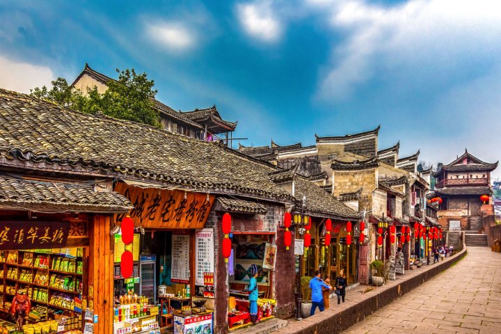 凤凰古城楠木客栈