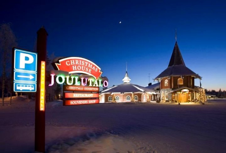 圣诞老人假日度假村(Santa Claus Holiday Village)