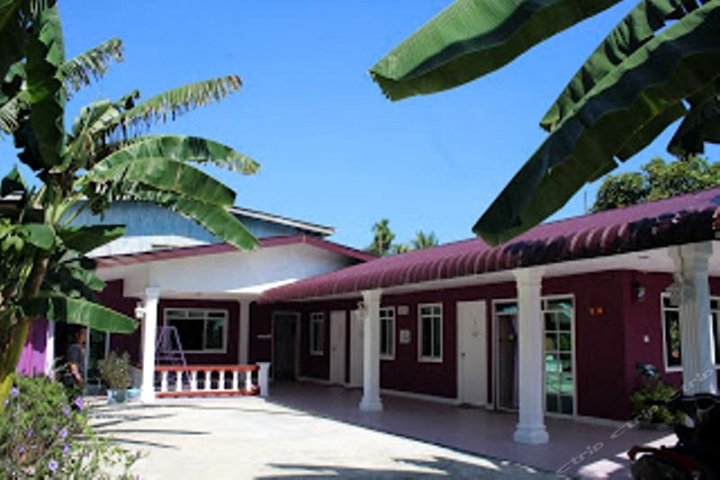 哥打京那巴鲁司里塞帮乡村度假屋(Seri Serbang Village House Homestay Kota Kinabalu)