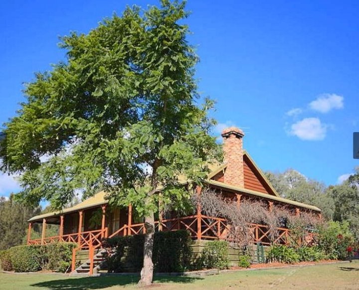 席尔基橡树小屋酒店(Silky Oak Cottage)