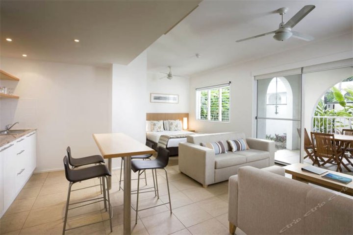 道格拉斯港口短期租赁系列-76 Davidson St 一室房-Lagoon View(Rentals Short Term-76 Davidson St, - One Bedroom Studio - Lagoon View  Port Douglas)