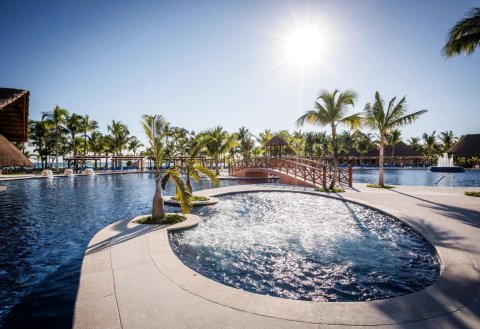 巴塞洛玛亚卡瑞布全包酒店(Barceló Maya Caribe - All Inclusive)