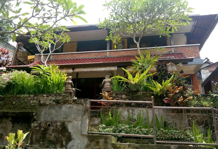 昂咖达住宿加早餐旅馆(Anggada House)