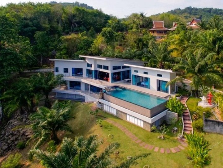 普吉岛山景奢华别墅(Stunning Villa on Hill Phuket)