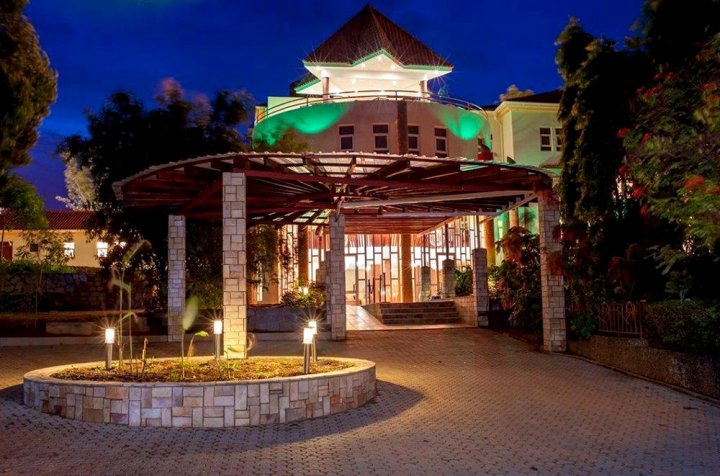恩德培湖畔高地酒店(Imperial Heights Hotel, Entebbe)