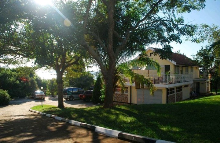 Karibu Entebbe