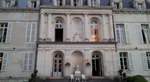 巴尔鲁瓦地区阿尔克酒庄住宿加早餐旅馆(Chateau Arc en Barrois)