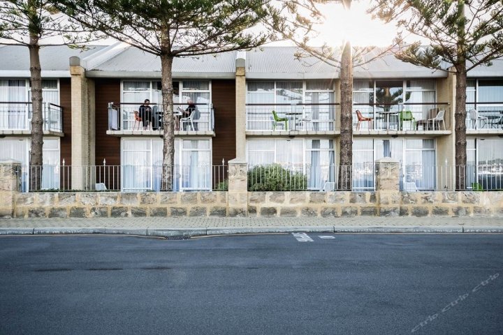 费里曼特尔卡伦公寓-海边8号(Callan Apartments-Oceanside 8 Frementle)