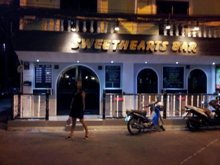 芭堤雅甜心酒吧旅馆(Sweethearts Bar Guesthouse Pattaya)