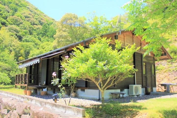 四万十川的隐藏小屋 Oriya(Shimantokawa No Kakure Cottage Oriya)