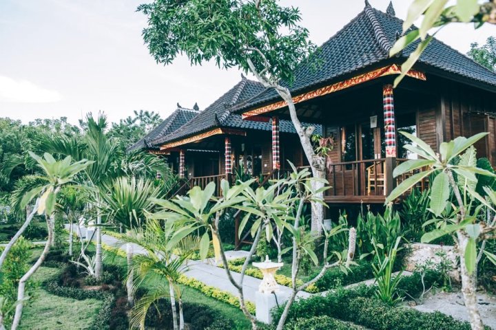 蓝梦岛迪莫尔花园小屋假日公园(Dimol Garden Cottage Lembongan)