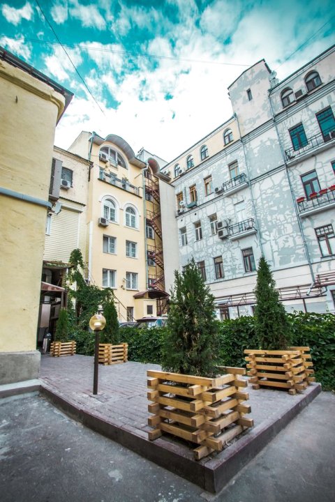 诺莫夫司茹坦卡公寓式酒店(Apart-Hotel Naumov Sretenka)
