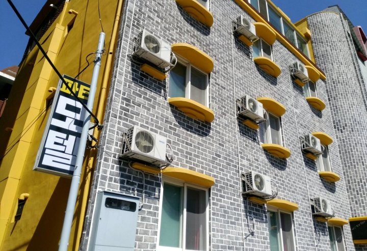 Party汽车旅馆(Party Motel Yeosu)