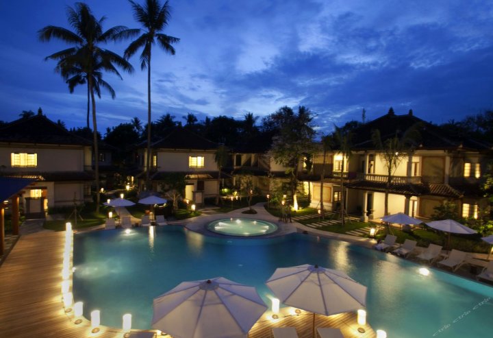 巴厘岛努沙杜阿大智者酒店(Grand Whiz Hotel Nusa Dua Bali)