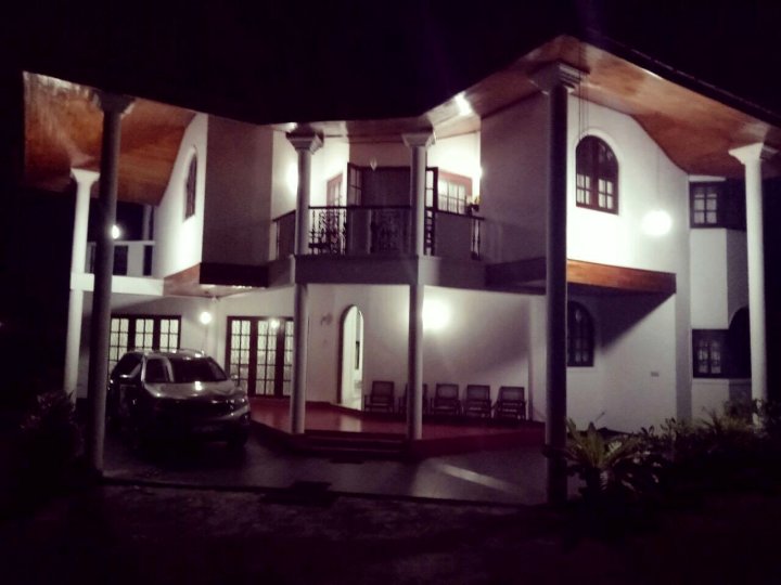 椰子的士别墅(Coconut Taxi Villa)