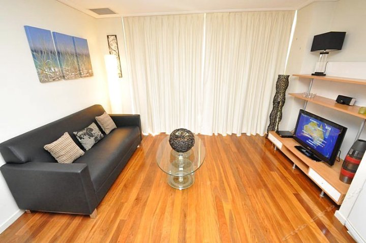 悉尼中央商务区自助式一室公寓(2806PT)(Sydney CBD Self-Contained Studio Apartment (2806PT))
